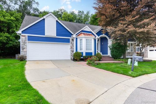 3387 Henley Ct, Rochester Hills, MI, 48309-3990 | Card Image