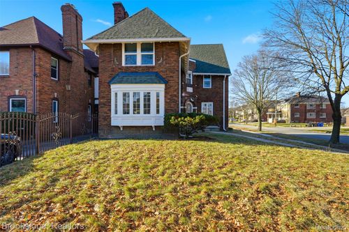 8951 La Salle Blvd, Detroit, MI, 48206-2245 | Card Image