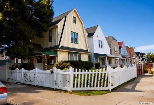210-04 94th Ave, Queens Village, NY, 11428 | Card Image