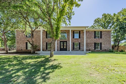 2815 Perkins Rd, Arlington, TX, 76016-2023 | Card Image