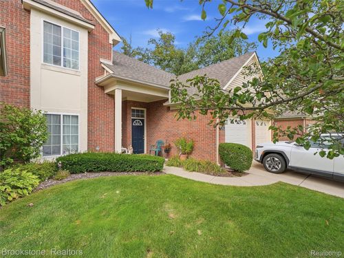 3497 Eagle Creek Dr, Shelby Township, MI, 48317-4736 | Card Image