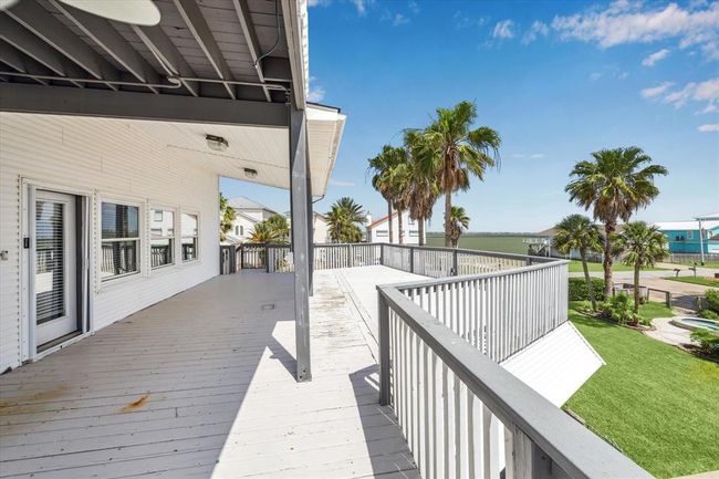 138 Isles End Rd, House other with 4 bedrooms, 3 bathrooms and 2 parking in Tiki Island TX | Image 24
