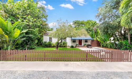 2920 Sw 30th Ct, Coconut Grove, FL, 33133-3616 | Card Image