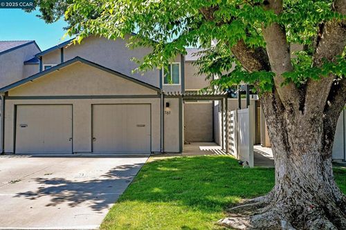 761 Pine St, Livermore, CA, 94551-1818 | Card Image