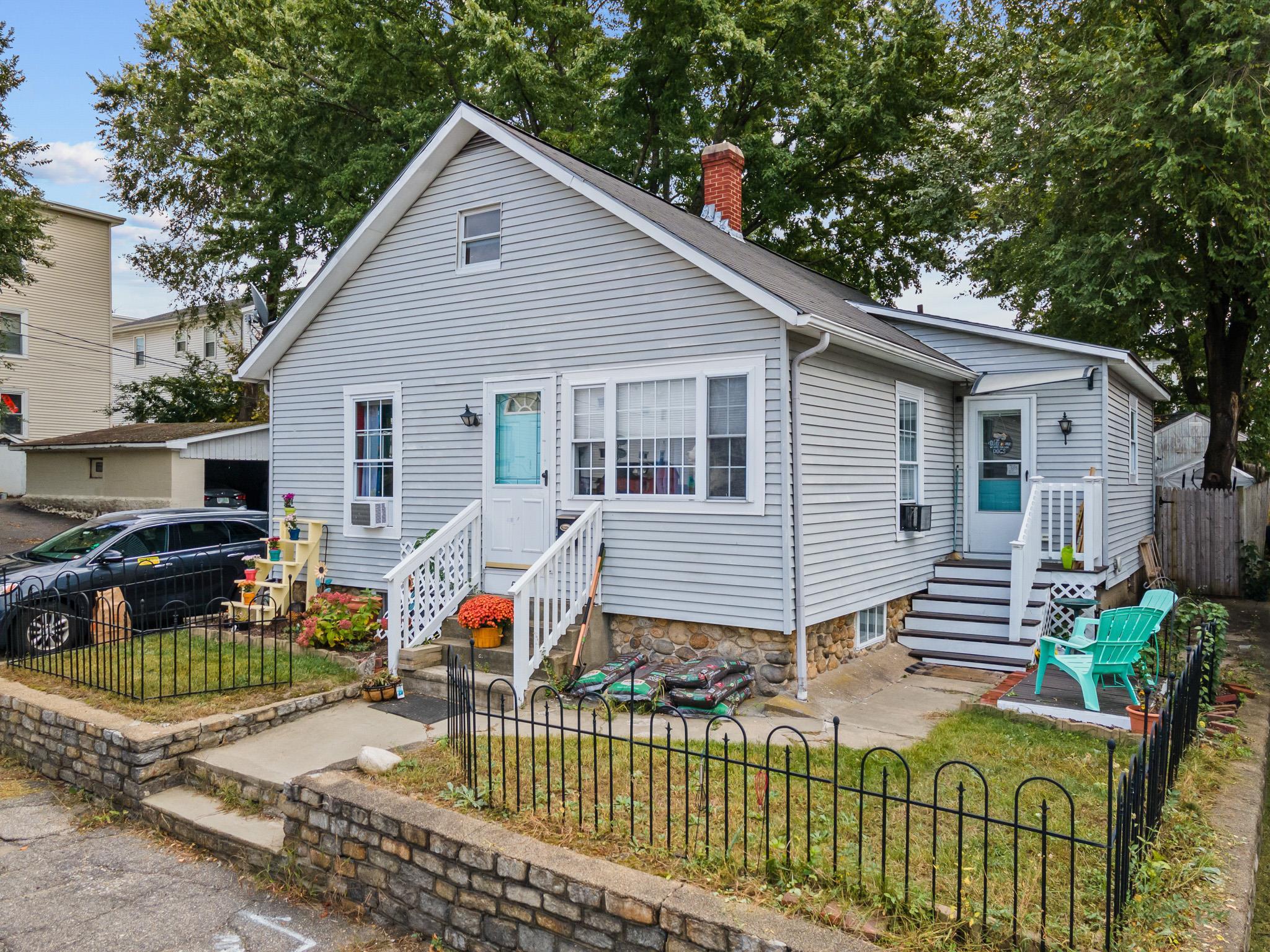 Dix St, Manchester, NH 03103