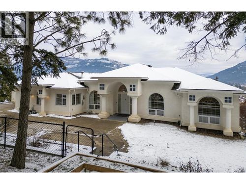 {{alt}} | Card Image