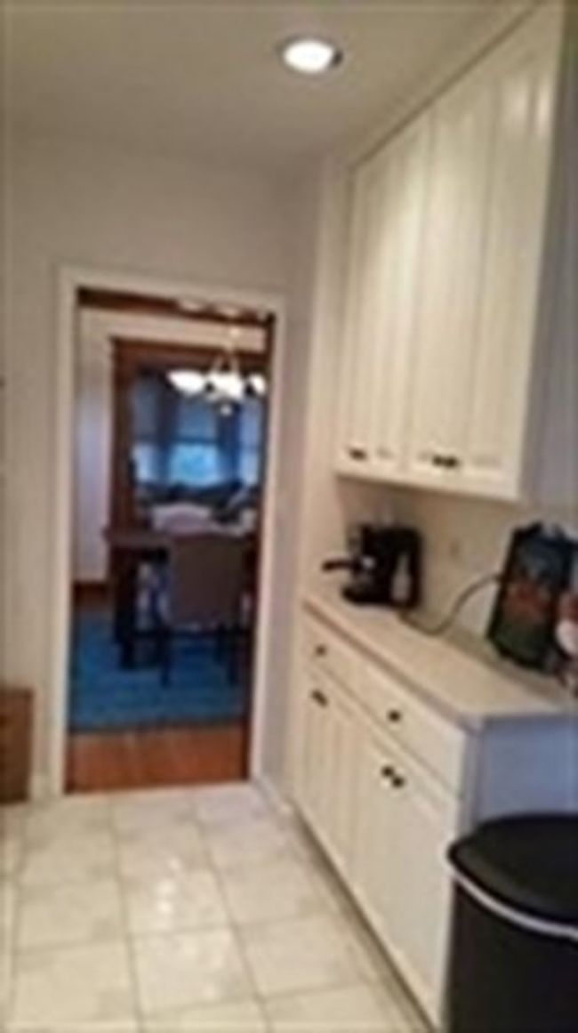 2 - 114 Lake St, Condo with 3 bedrooms, 1 bathrooms and 2 parking in Arlington MA | Image 11