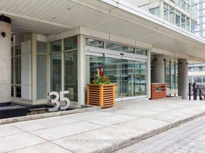 1606 - 35 Mariner Terr, Condo with 1 bedrooms, 1 bathrooms and 1 parking in Toronto ON | Image 2