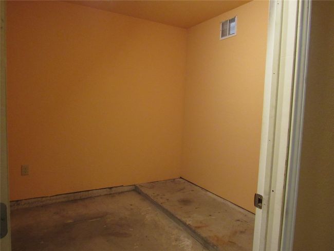 Empty room featuring visible vents | Image 10