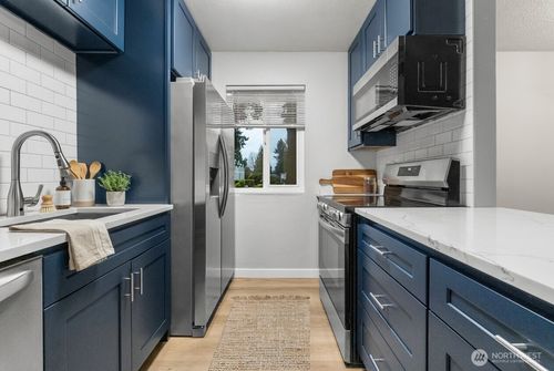 b106-12510 Ne 130th Way, Kirkland, WA, 98034-3126 | Card Image