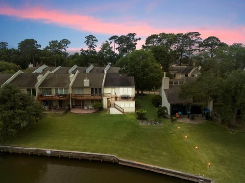 3930 Knollcrest Dr, Montgomery, TX, 77356-5470 | Card Image