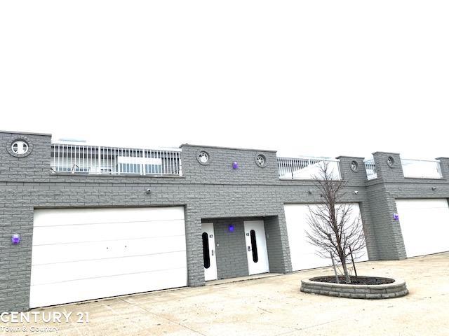 Sea Ray Blvd, Harrison Township, MI 48045