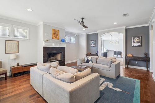 601 N Lancaster Ave, Dallas, TX, 75203-1732 | Card Image