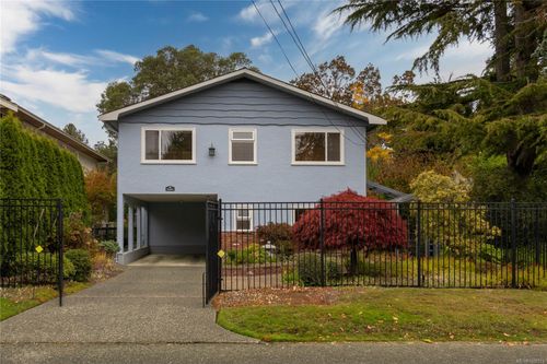 2464 Hazel St, Oak Bay, BC, V8S2X5 | Card Image