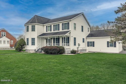 26 Columbia St, Amsterdam, NY, 12010-1218 | Card Image