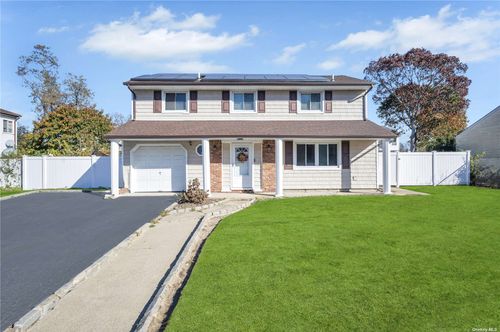 141 Root Avenue, Central Islip, NY, 11722 | Card Image