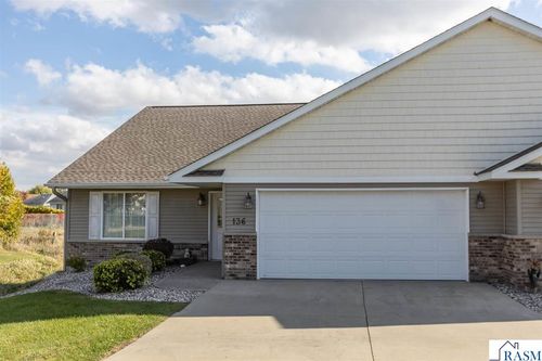 136 Quail Path, Mankato, MN, 56001-7207 | Card Image