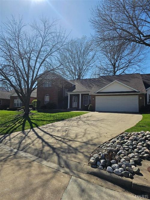 128 Knollwood, Quincy, IL, 62301-4415 | Card Image