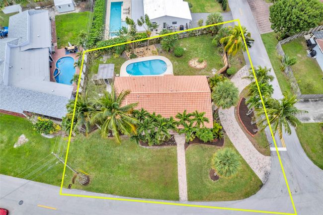 1800 Coral Gardens Dr, House other with 3 bedrooms, 2 bathrooms and null parking in Wilton Manors FL | Image 1