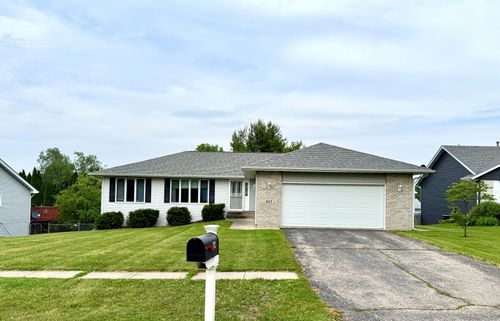 612 Dickerson Dr, WINNEBAGO, IL, 61088-8338 | Card Image
