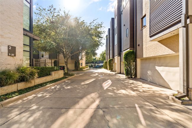 APT-6 - 4111 Newton Ave, Condo with 2 bedrooms, 3 bathrooms and null parking in Dallas TX | Image 11