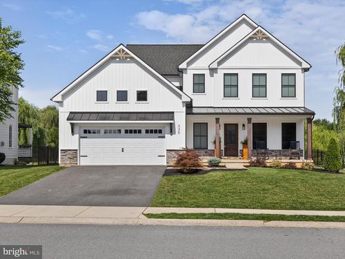 335 Royal Hunt Way, LITITZ, PA, 17543-7616 | Card Image