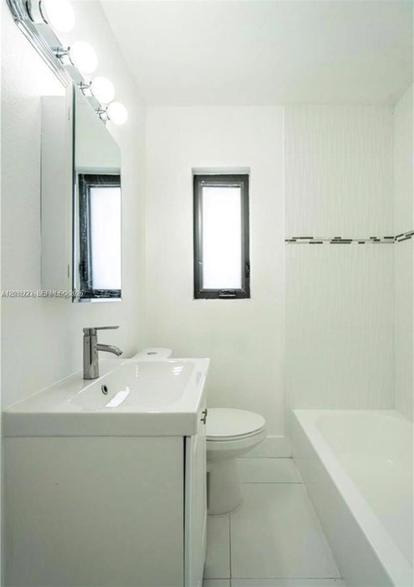 Residential Lease in Miami Beach 5