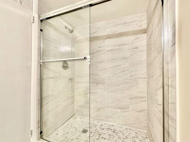 APT-818 - 9833 Westview Dr, Condo with 2 bedrooms, 2 bathrooms and null parking in Coral Springs FL | Image 19