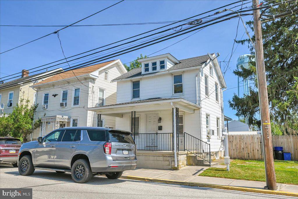 6th St, Mcsherrystown, PA 17344