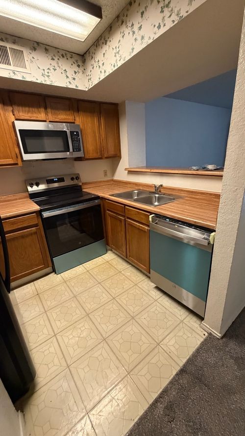 g102-2300 Balsam Dr, Arlington, TX, 76006-5907 | Card Image