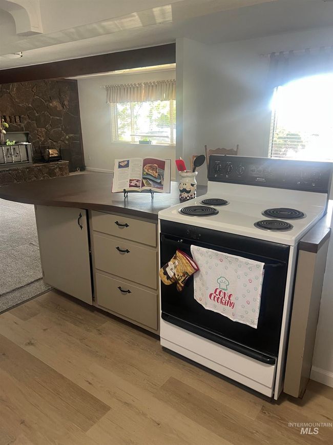 928 S Buchanan St, House other with 3 bedrooms, 1 bathrooms and 1 parking in Jerome ID | Image 5