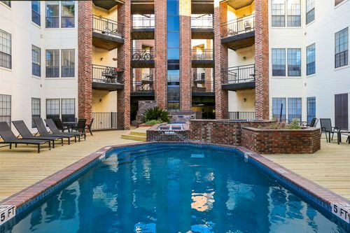 a208-3001 Cedar St, Austin, TX, 78705-2947 | Card Image
