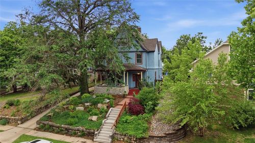 3620 Bell St, Kansas City, MO, 64111-3912 | Card Image