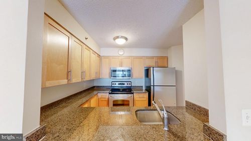 s611-7500 Woodmont Ave, BETHESDA, MD, 20814-5361 | Card Image