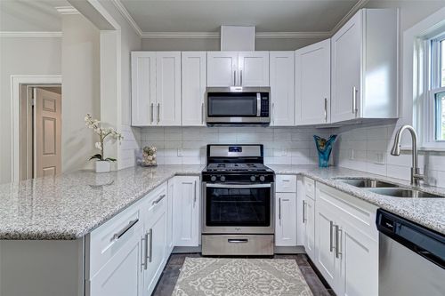 apt-2-2420 Huldy St, Houston, TX, 77019-6760 | Card Image