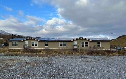 1398 E Broadway Ave, Unalaska, AK, 99685 | Card Image