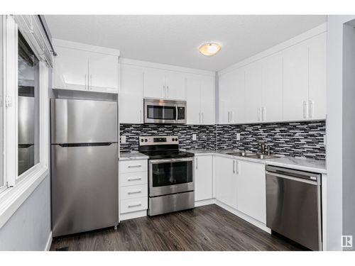 14658 54 St Nw, Edmonton, AB, T5A4L5 | Card Image