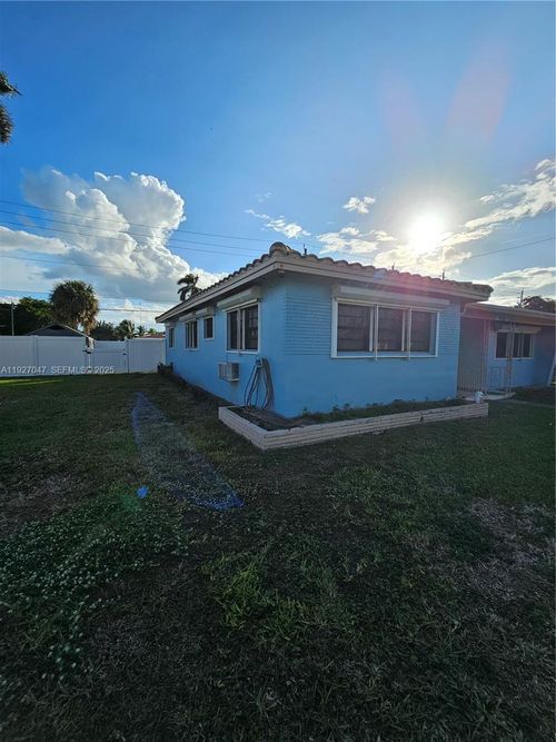 3202-3202 Pierce St, Hollywood, FL, 33021-6134 | Card Image