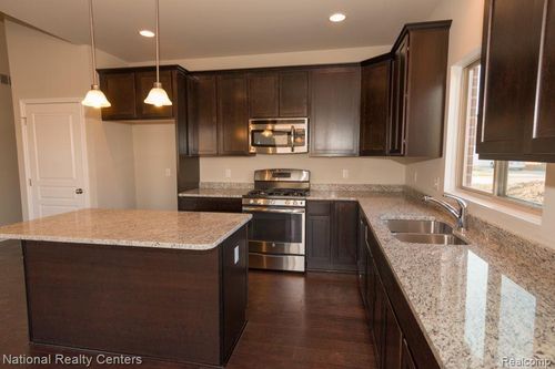 53179 Woodland Dr, New Baltimore, MI, 48047 | Card Image