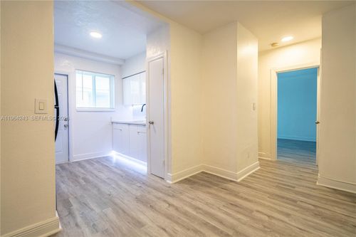 apt-9-7325 Carlyle Ave, Miami Beach, FL, 33141-2603 | Card Image