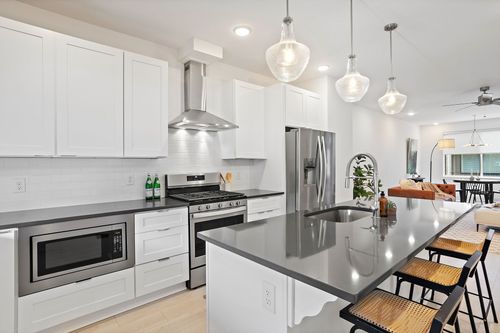 1635 Marshall Hollow Dr, Nashville, TN, 37203-3067 | Card Image