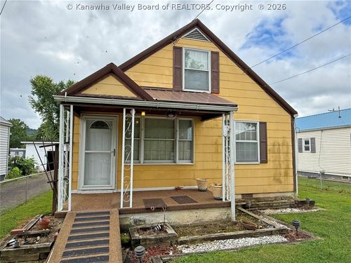 205 Marshall Ave, Dunbar, WV, 25064-1517 | Card Image