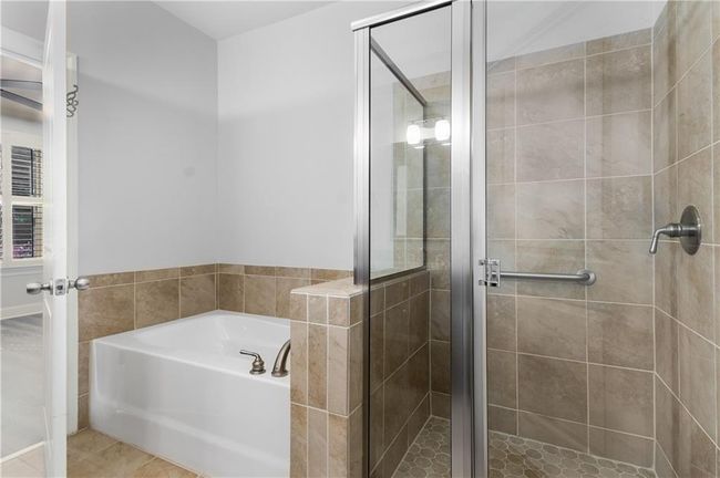 APT-2050 - 901 Abernathy Rd, Condo with 3 bedrooms, 3 bathrooms and 2 parking in Sandy Springs GA | Image 9