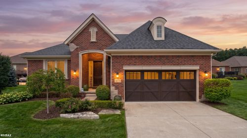 58773 Valley View Dr Drive, Washington Township, MI, 48094 | Card Image