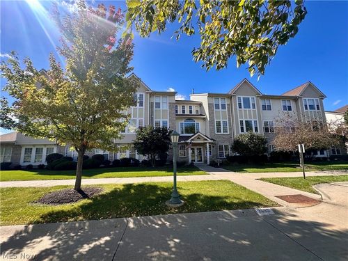 201-3660 Morningside Way, Lorain, OH, 44053-5008 | Card Image