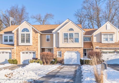 5 Cottonwood Cir, Saugerties, NY, 12477-9300 | Card Image