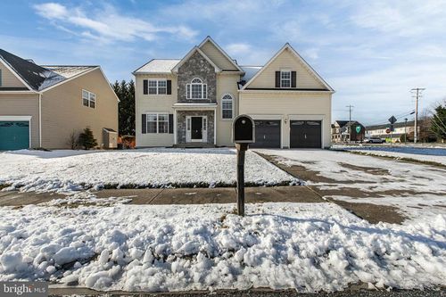 2 Foxfield Ct, BEAR, DE, 19701-4853 | Card Image