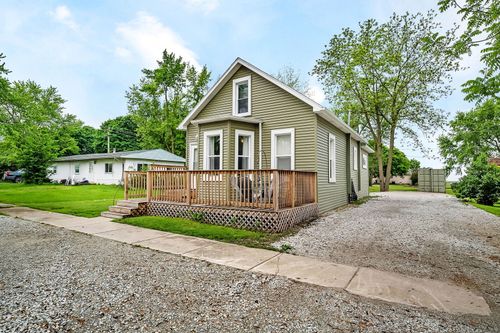 105 N Ames St, Cabery, IL, 60919-5404 | Card Image