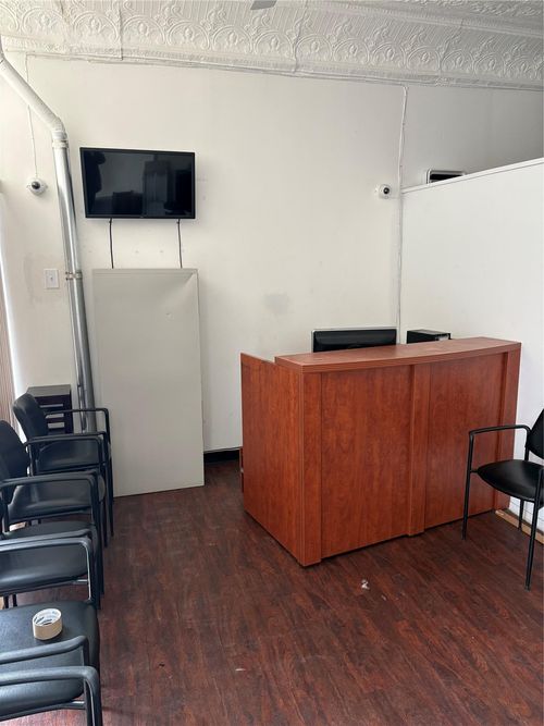 92 95th Ave, Ozone Park, NY, 11416-1523 | Card Image