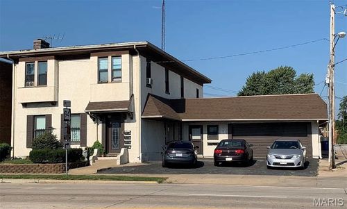 b-125 S 5th St, Saint Charles, MO, 63301-2788 | Card Image